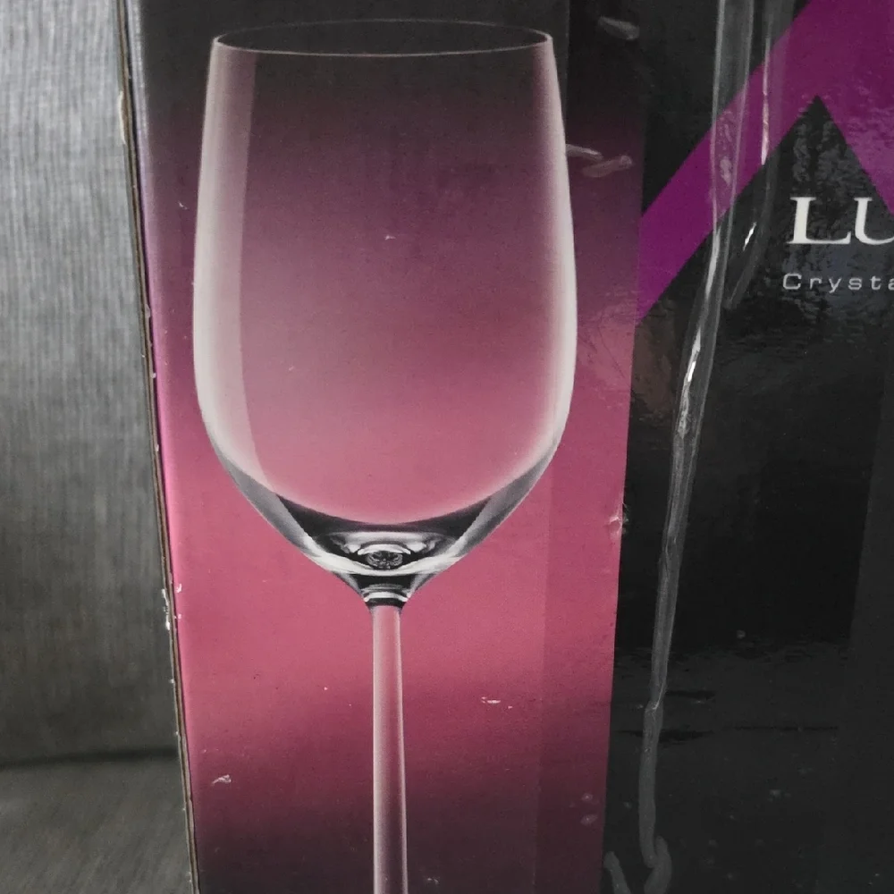 Lucaris elegant crystal